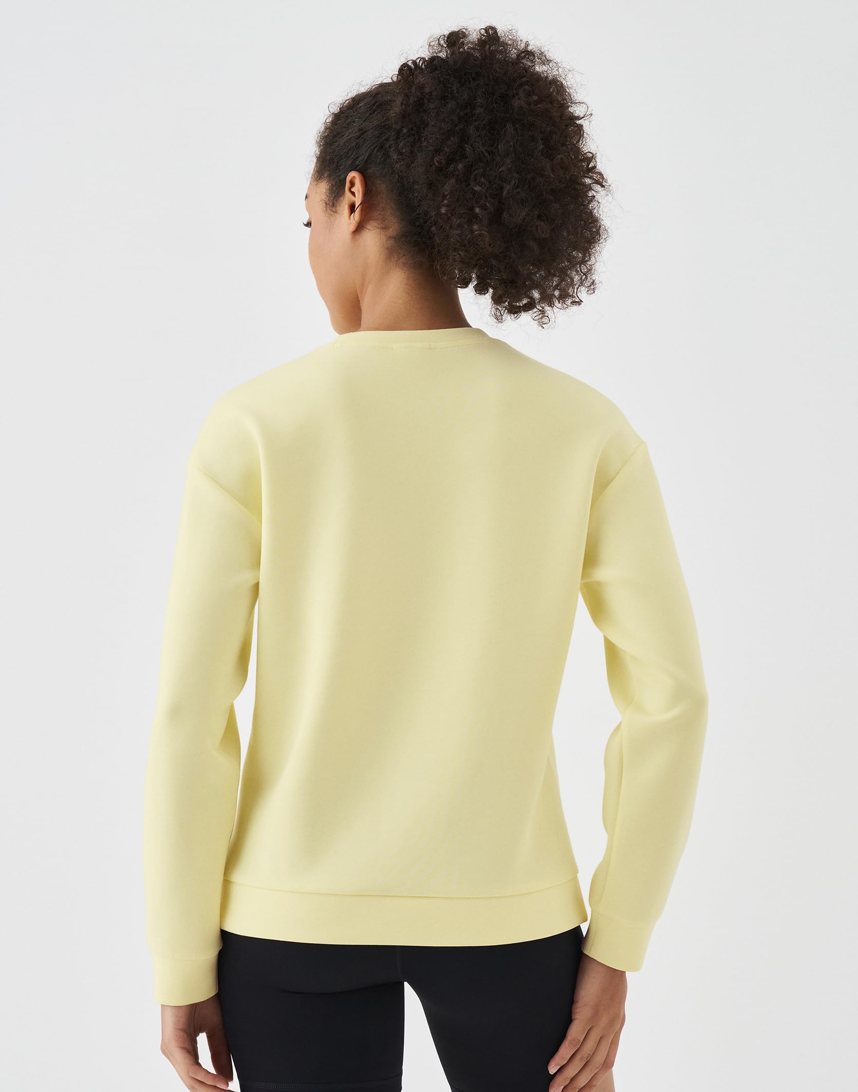 K-Swiss Cropped Sweatshirts for Women - Crewneck Pullover Sweatshirt Long Sleeve Workout Crop Tops Soft and Lightweight - Image 3
