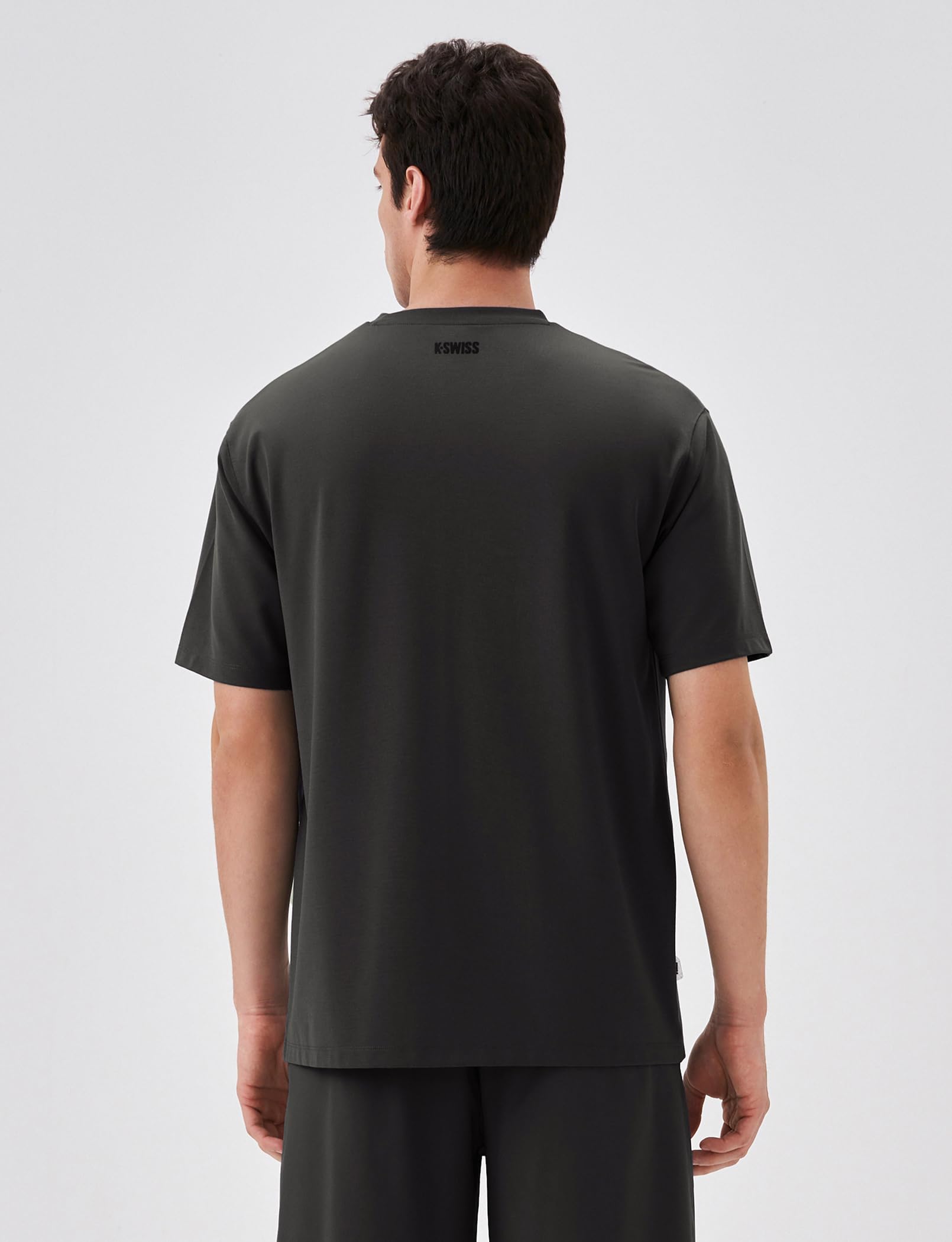 K-Swiss Heritage Men's Silky Tech T-Shirt, Soft Crewneck T-Shirts with Eco-Embossed Graphic for Sport Work Casual - Image 4