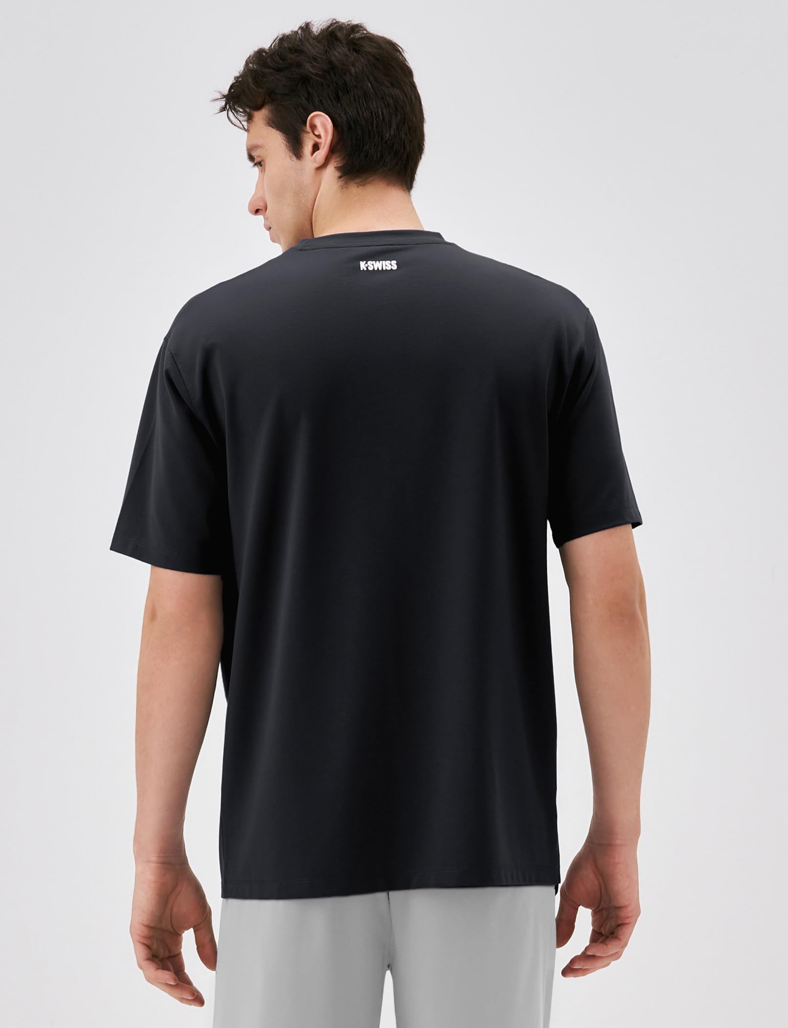 K-Swiss Heritage Men's Silky Tech T-Shirt, Soft Crewneck T-Shirts with Eco-Embossed Graphic for Sport Work Casual - Image 3
